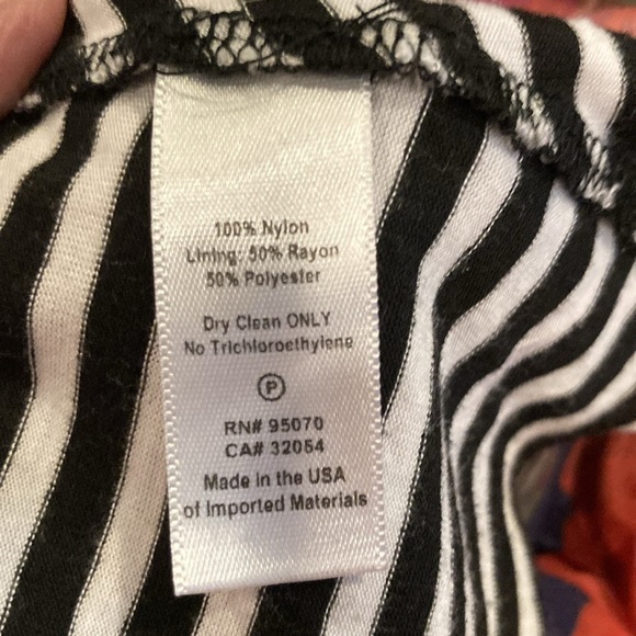 Weston size XS cute mix media top with stripes and flowers great condition - Picture 5 of 5